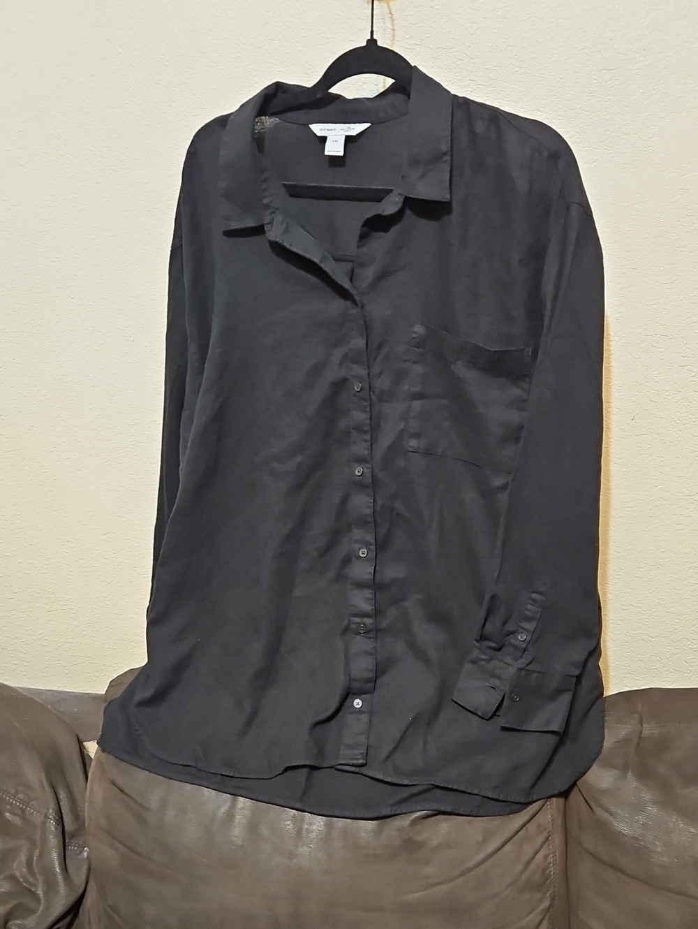 Old Navy Linen Blend Black Long-Sleeve Button Down Shirt - Classic Pocket